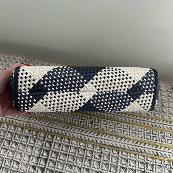 KATE SPADE CLUTCH NWT - Picture 3 of 14